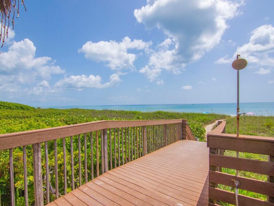 出租: $4,500 (3 贝兹, 3 浴室, 1355 平方英尺)