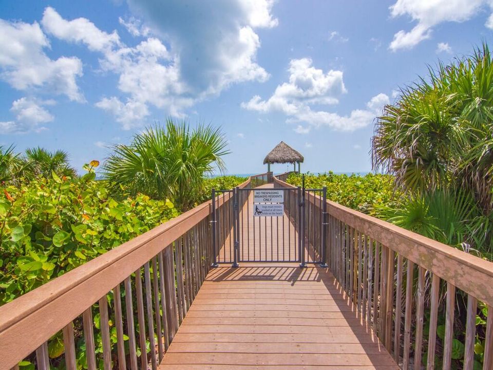 出租: $4,500 (3 贝兹, 3 浴室, 1355 平方英尺)