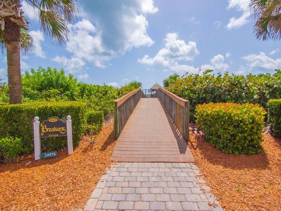 出租: $4,500 (3 贝兹, 3 浴室, 1355 平方英尺)