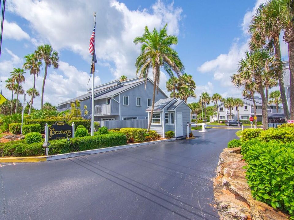 出租: $4,500 (3 贝兹, 3 浴室, 1355 平方英尺)