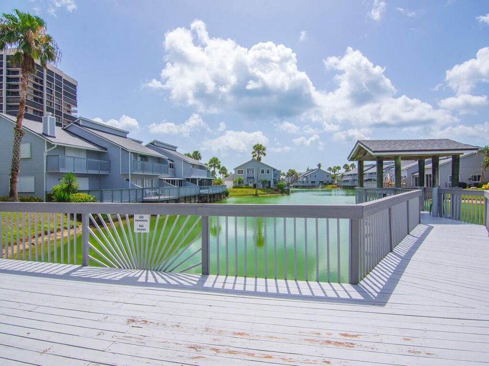 出租: $4,500 (3 贝兹, 3 浴室, 1355 平方英尺)