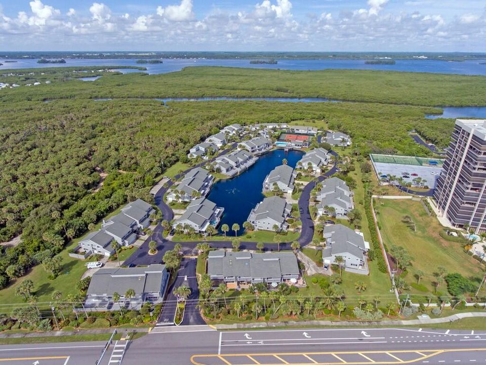 出租: $4,500 (3 贝兹, 3 浴室, 1355 平方英尺)