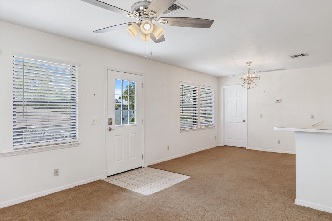 For Sale: $145,000 (2 beds, 2 baths, 874 Square Feet)