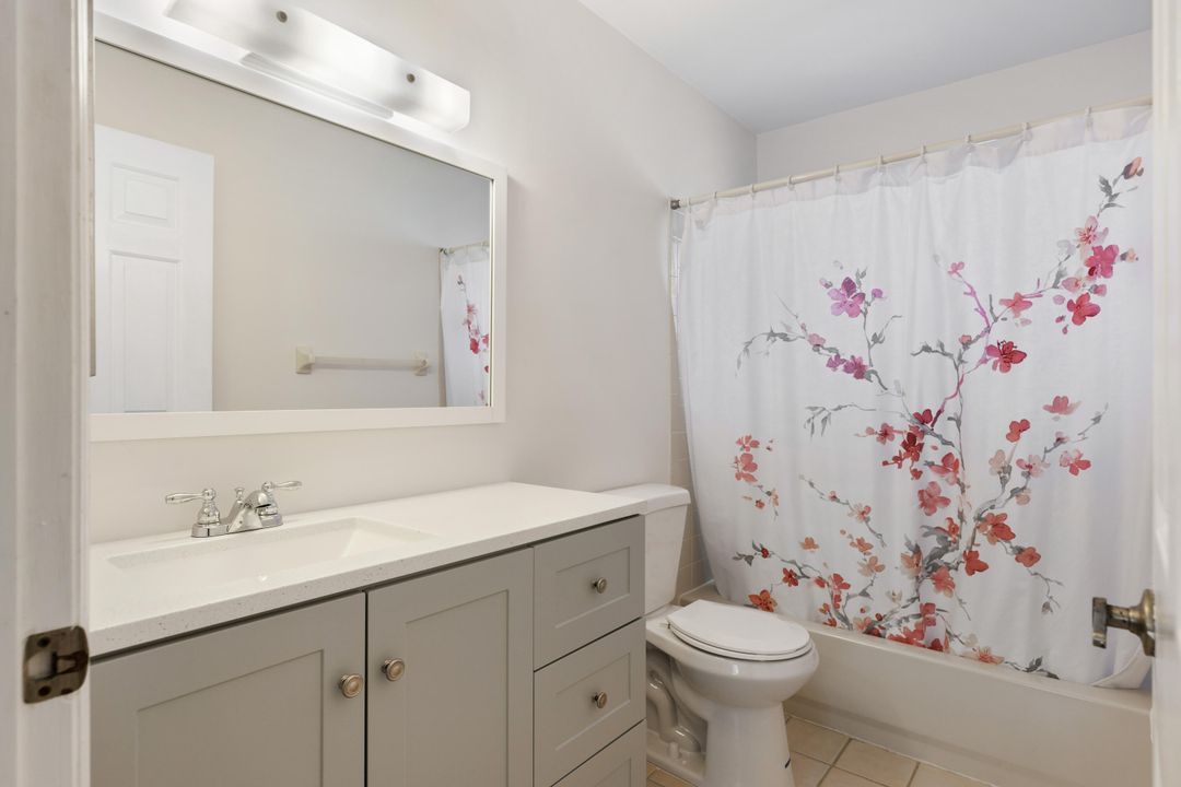 For Sale: $145,000 (2 beds, 2 baths, 874 Square Feet)