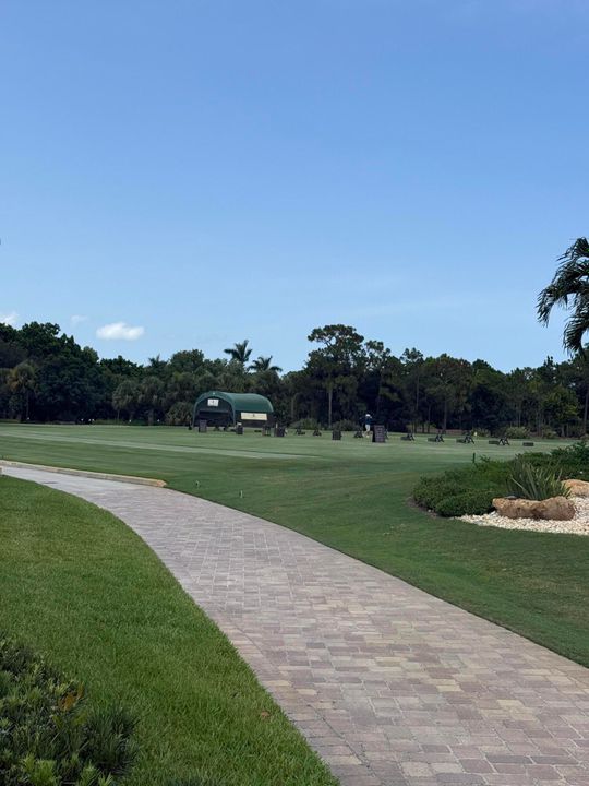 For Rent: $7,899 (3 beds, 3 baths, 2886 Square Feet)