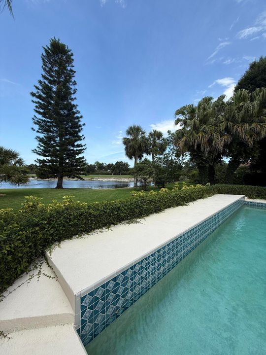 For Rent: $7,899 (3 beds, 3 baths, 2886 Square Feet)