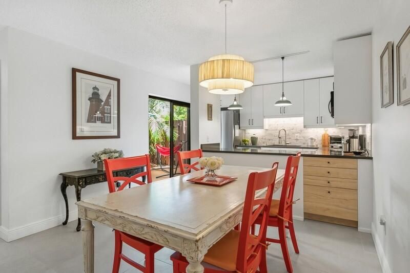 En Venta: $439,900 (2 camas, 2 baños, 1470 Pies cuadrados)