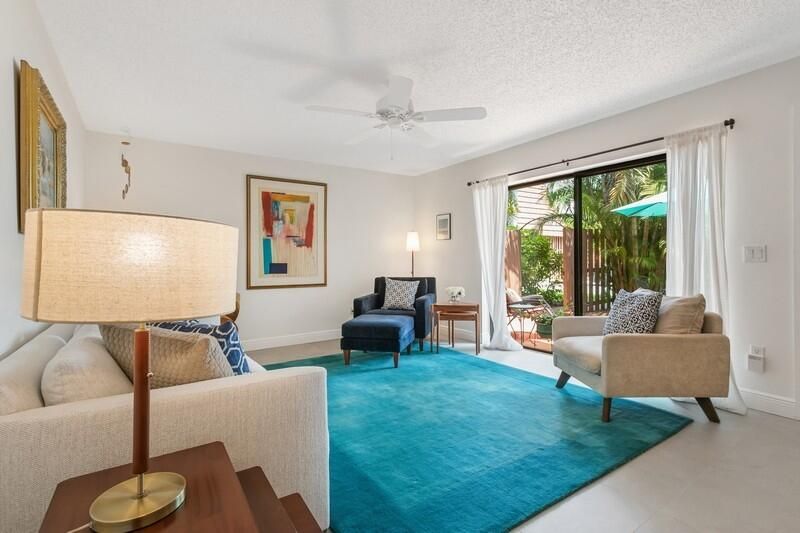 En Venta: $439,900 (2 camas, 2 baños, 1470 Pies cuadrados)