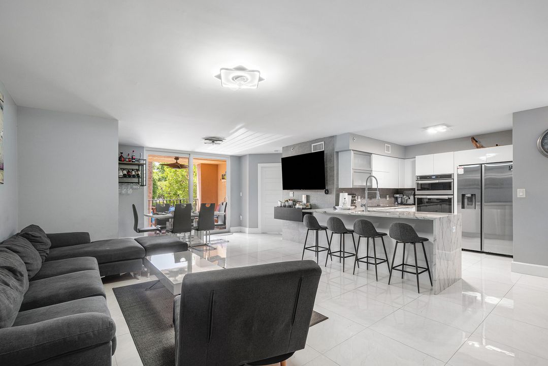 For Sale: $379,900 (3 beds, 2 baths, 1298 Square Feet)