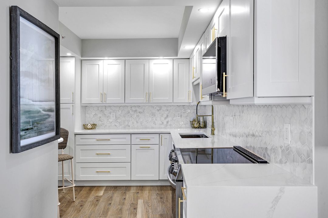 Active With Contract: $11,500 (2 beds, 2 baths, 1170 Square Feet)