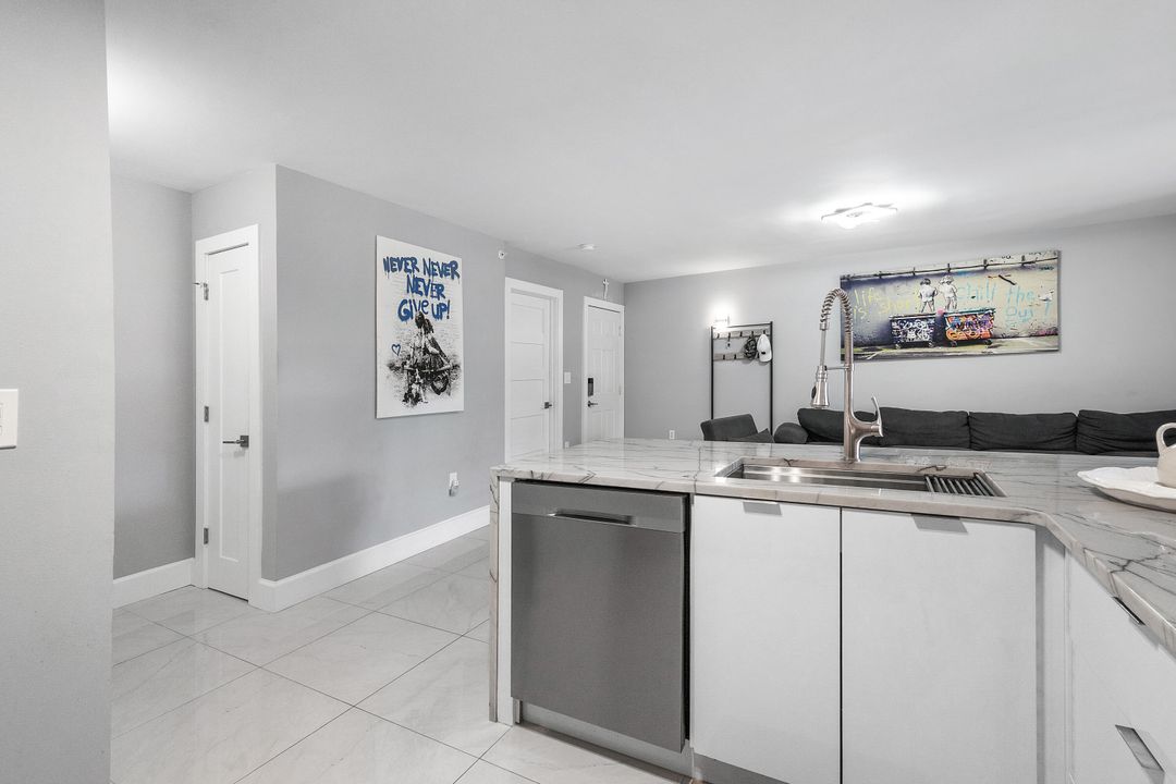For Sale: $379,900 (3 beds, 2 baths, 1298 Square Feet)