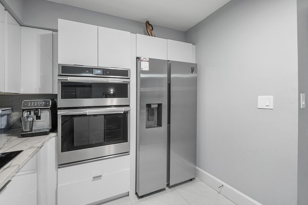For Sale: $379,900 (3 beds, 2 baths, 1298 Square Feet)