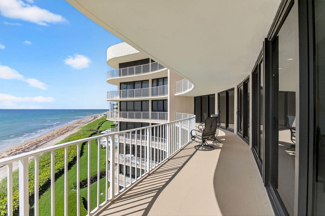 合同活跃: $20,000 (3 贝兹, 2 浴室, 2119 平方英尺)