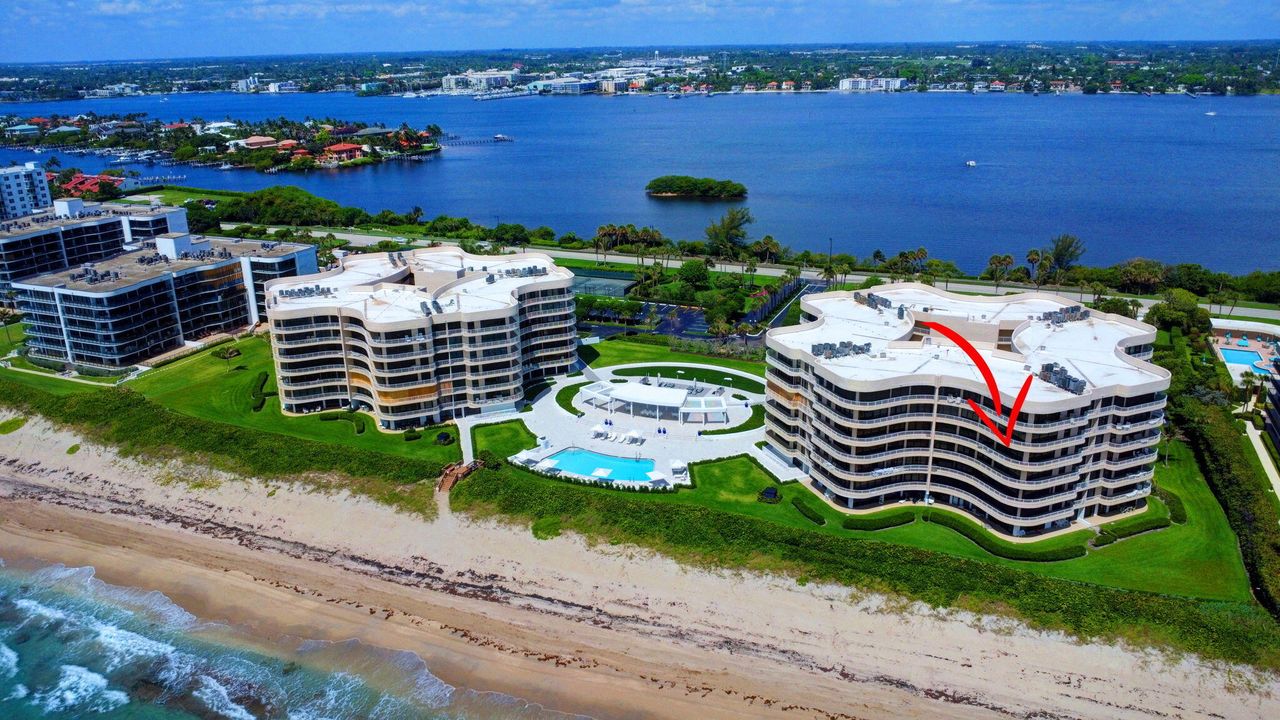 合同活跃: $20,000 (3 贝兹, 2 浴室, 2119 平方英尺)