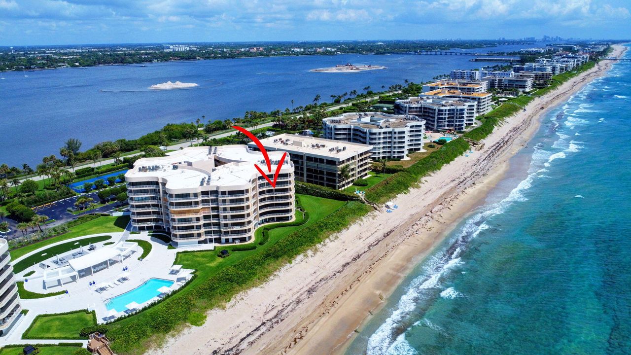 合同活跃: $20,000 (3 贝兹, 2 浴室, 2119 平方英尺)