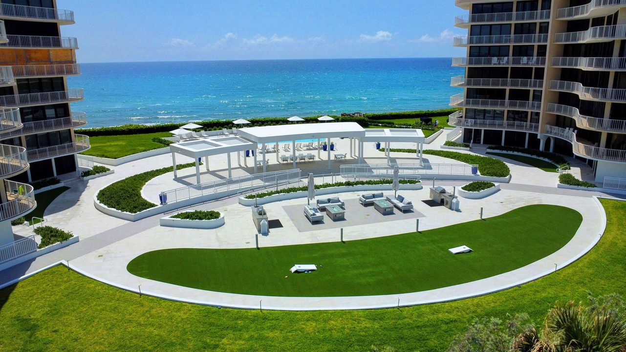 合同活跃: $20,000 (3 贝兹, 2 浴室, 2119 平方英尺)