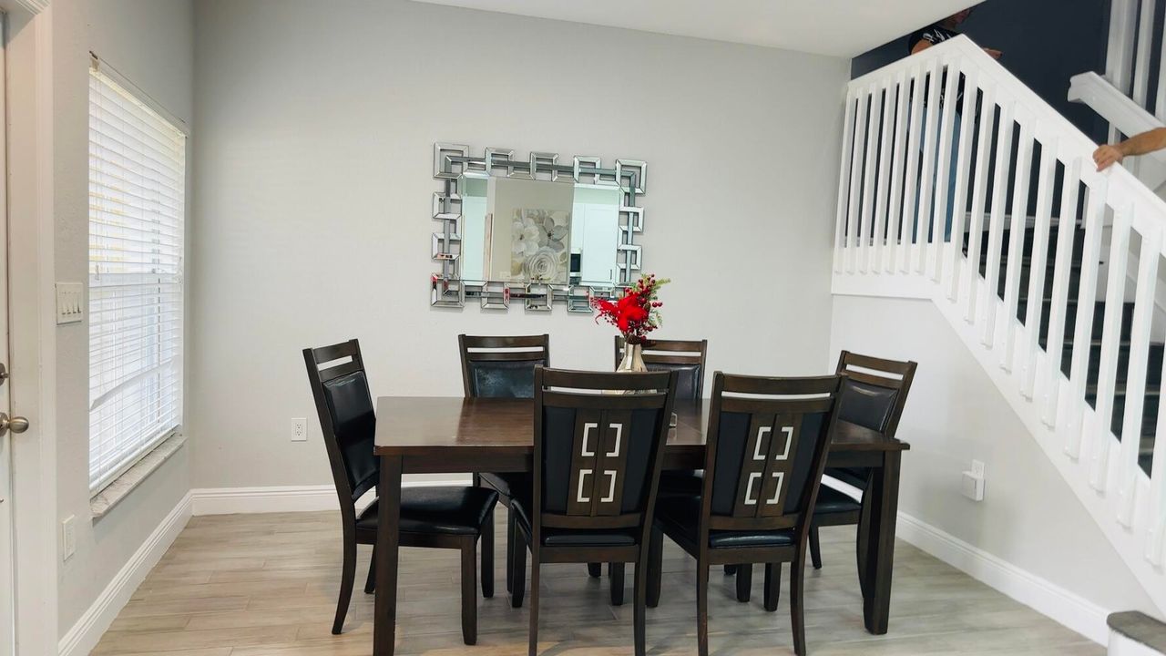 Active With Contract: $2,800 (3 beds, 2 baths, 1518 Square Feet)