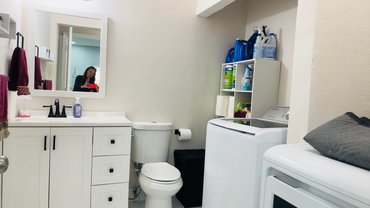 Active With Contract: $2,800 (3 beds, 2 baths, 1518 Square Feet)