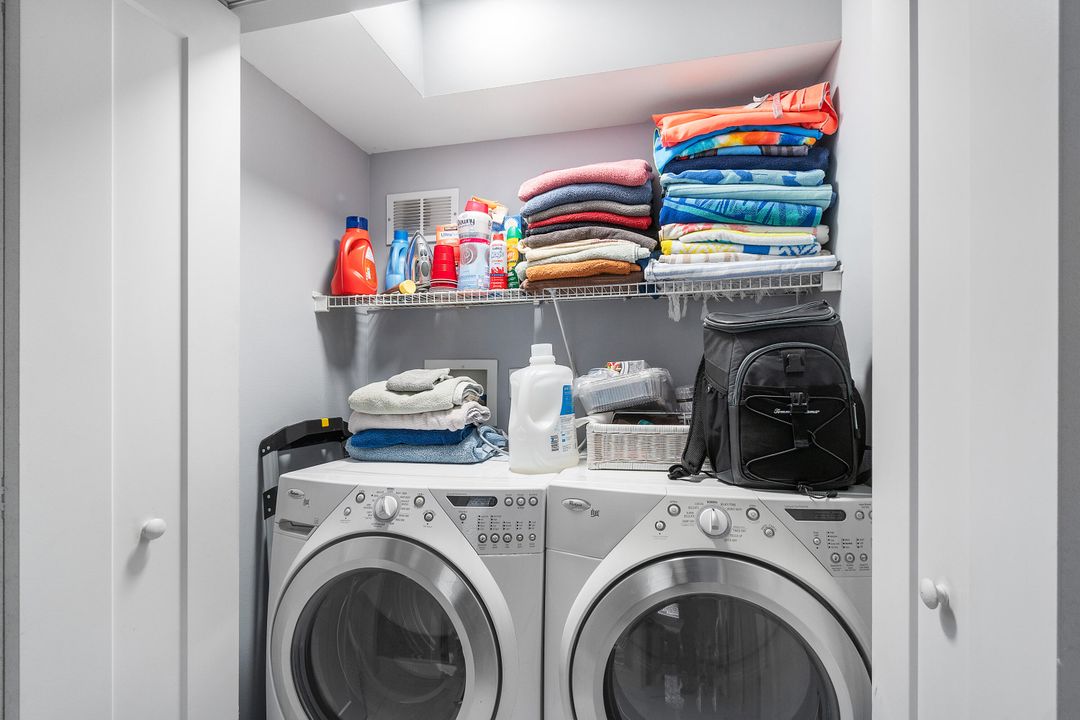 For Sale: $379,900 (3 beds, 2 baths, 1298 Square Feet)