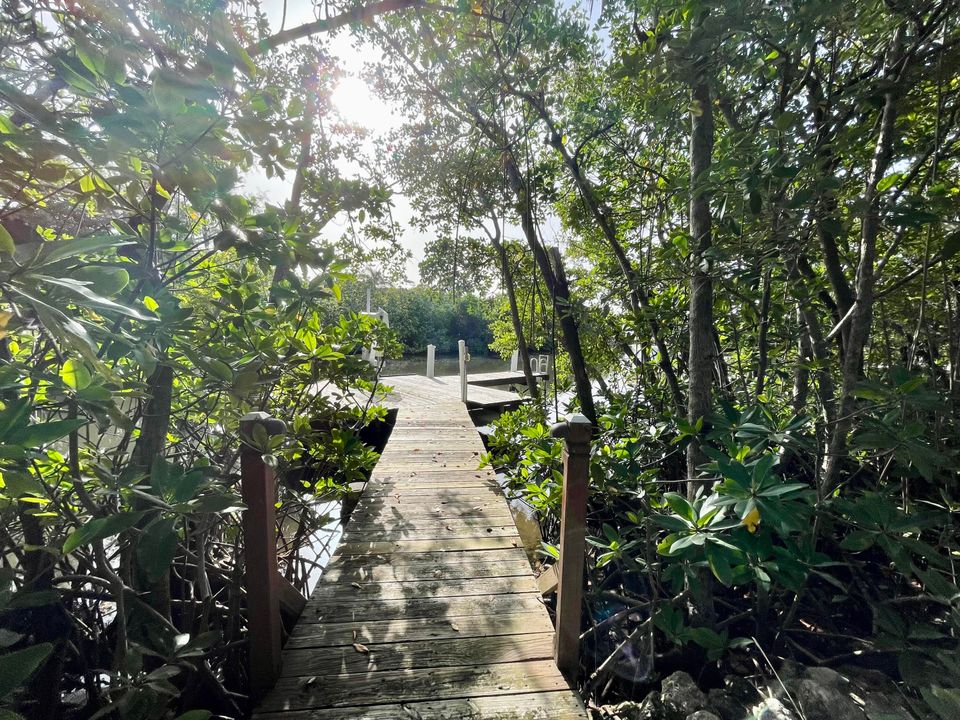 На продажу: $3,950,000 (5 спален, 4 ванн, 5776 Квадратных фут)