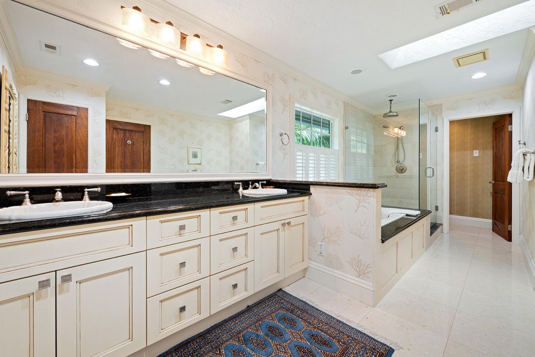 На продажу: $3,950,000 (5 спален, 4 ванн, 5776 Квадратных фут)