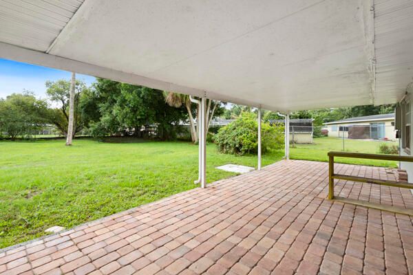 合同活跃: $383,000 (2 贝兹, 2 浴室, 1442 平方英尺)