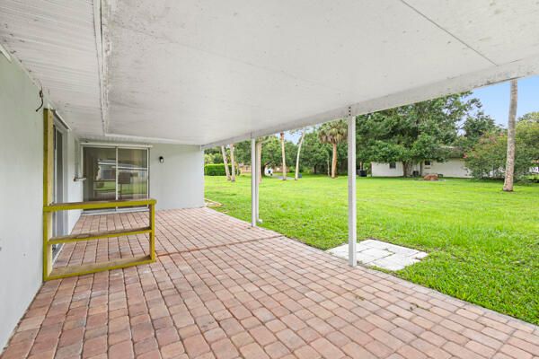 合同活跃: $383,000 (2 贝兹, 2 浴室, 1442 平方英尺)