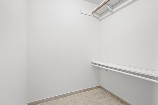 合同活跃: $383,000 (2 贝兹, 2 浴室, 1442 平方英尺)