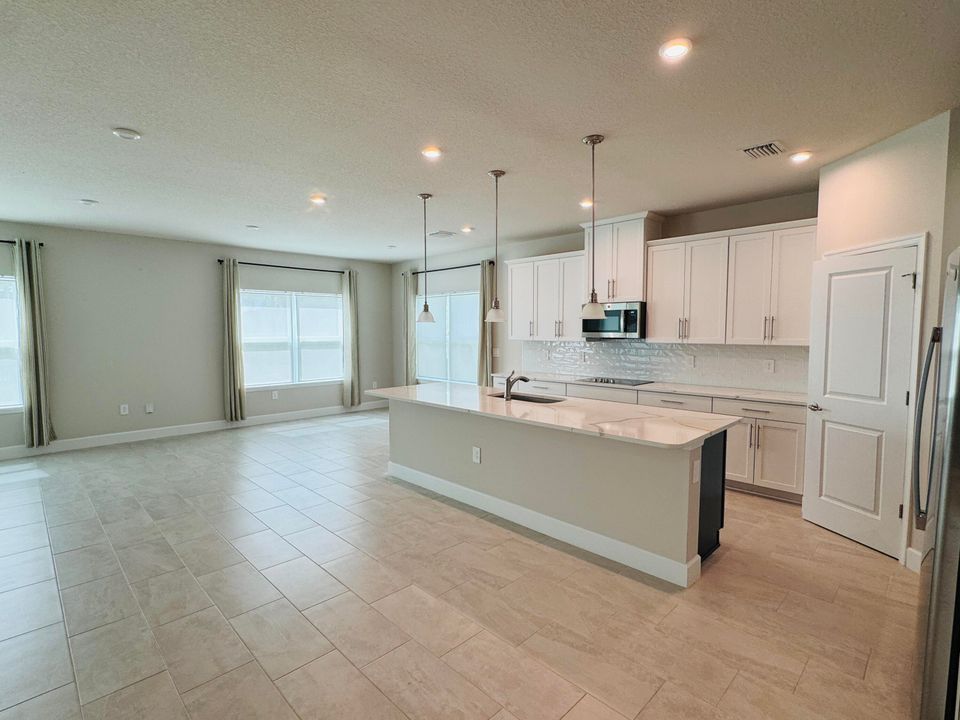 На продажу: $720,000 (5 спален, 3 ванн, 2988 Квадратных фут)