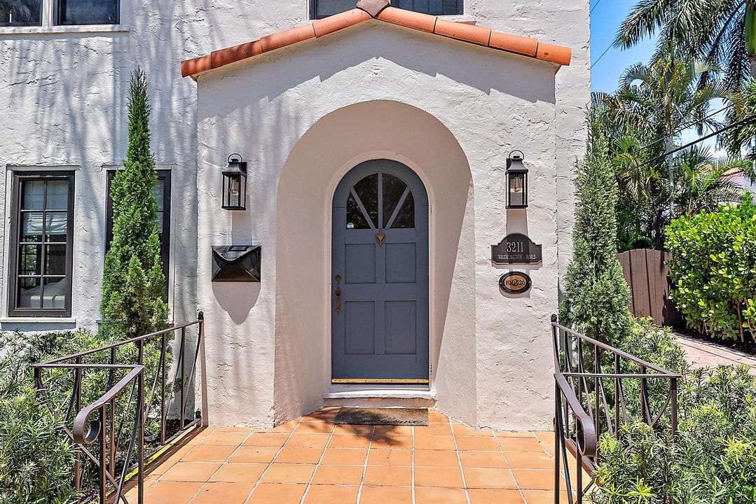 В аренду: $20,000 (4 спален, 3 ванн, 2384 Квадратных фут)