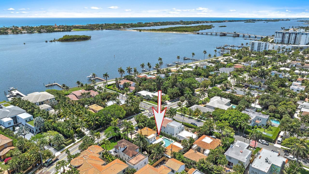 В аренду: $20,000 (4 спален, 3 ванн, 2384 Квадратных фут)