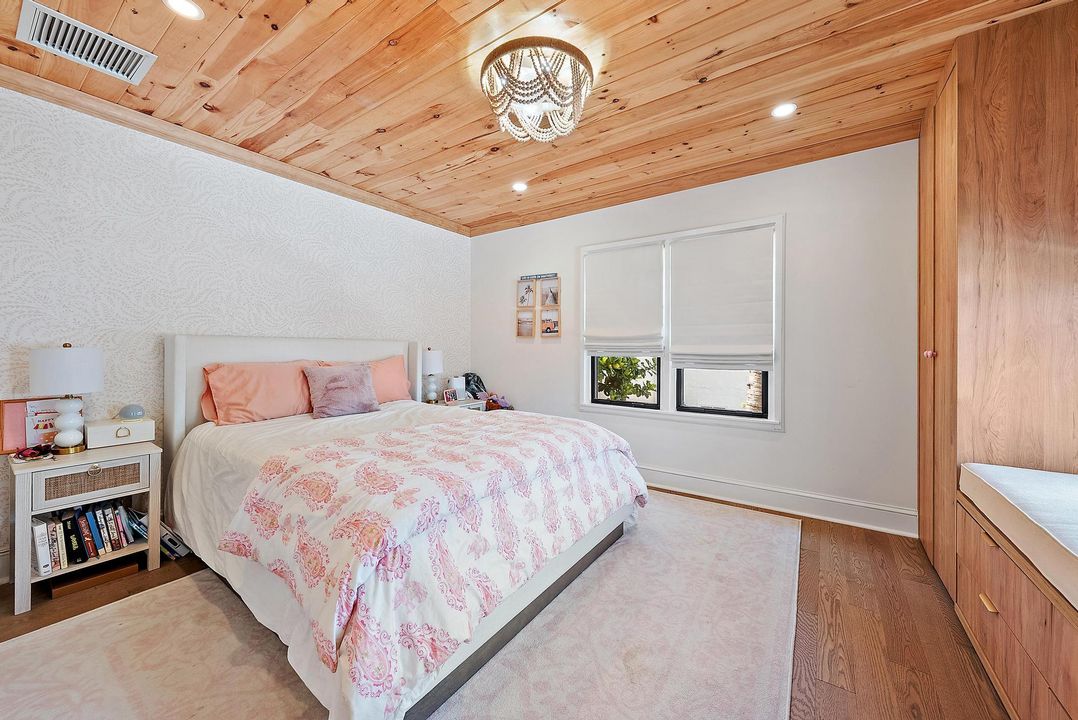 В аренду: $20,000 (4 спален, 3 ванн, 2384 Квадратных фут)