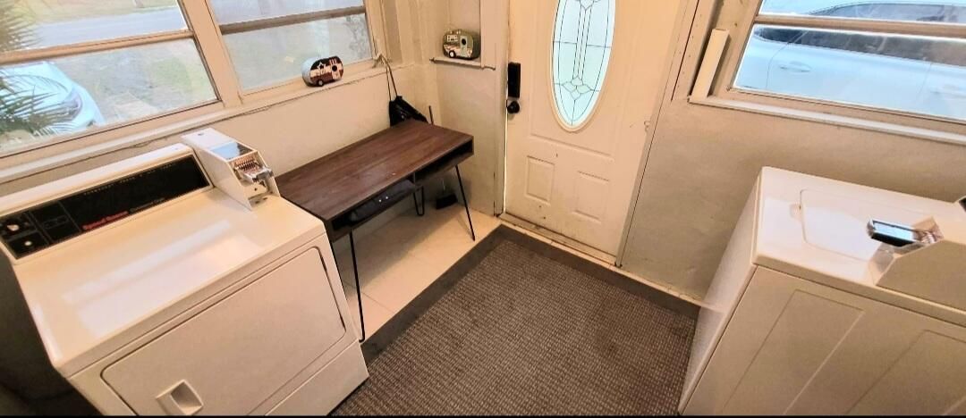 出租: $900 (1 贝兹, 1 浴室, 400 平方英尺)