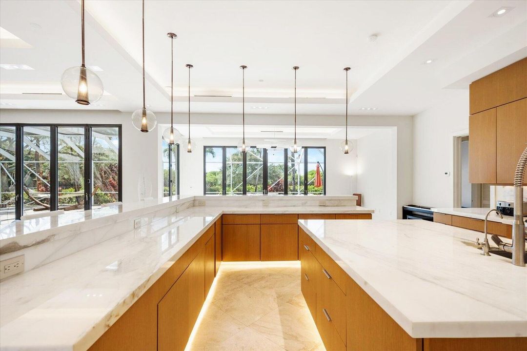 En Venta: $6,350,000 (7 camas, 4 baños, 4710 Pies cuadrados)