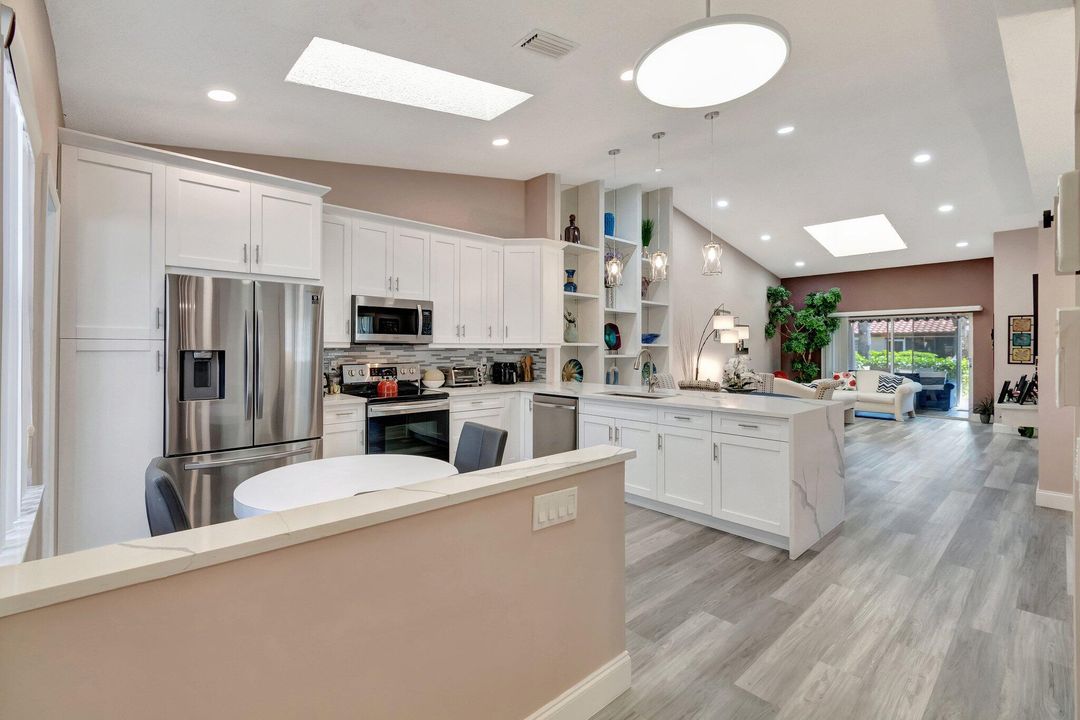 Recently Rented: $5,000 (2 beds, 2 baths, 1638 Square Feet)