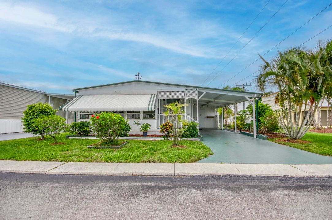 待售: $105,480 (2 贝兹, 2 浴室, 960 平方英尺)