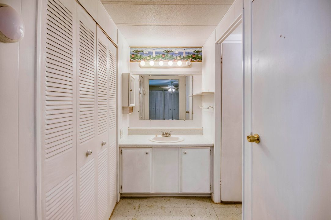 待售: $105,480 (2 贝兹, 2 浴室, 960 平方英尺)