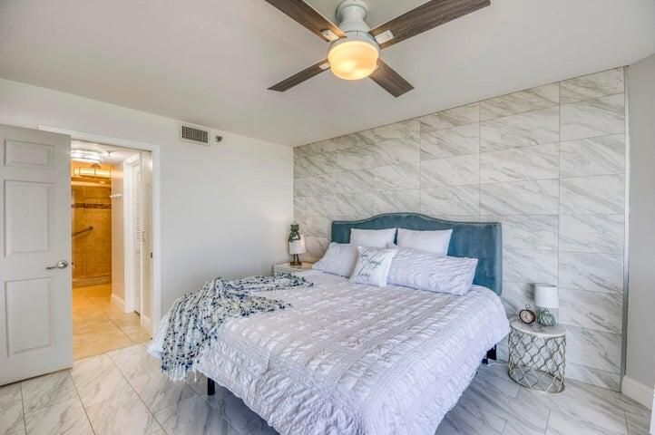 出租: $5,000 (2 贝兹, 2 浴室, 1299 平方英尺)