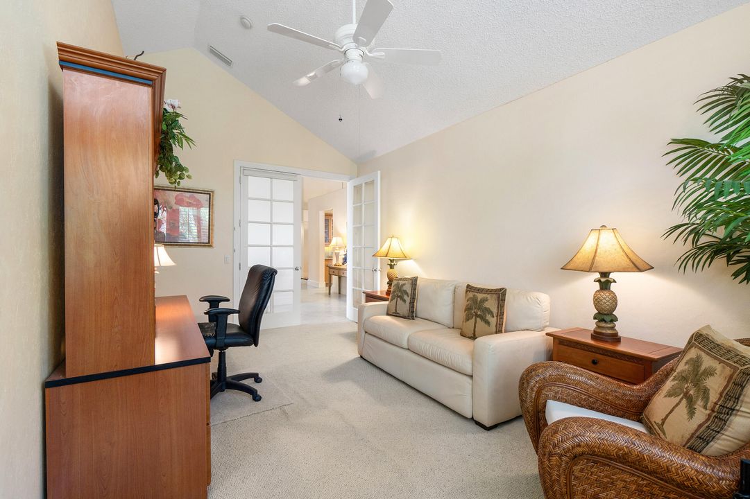 Activo con contrato: $11,500 (3 camas, 3 baños, 2483 Pies cuadrados)