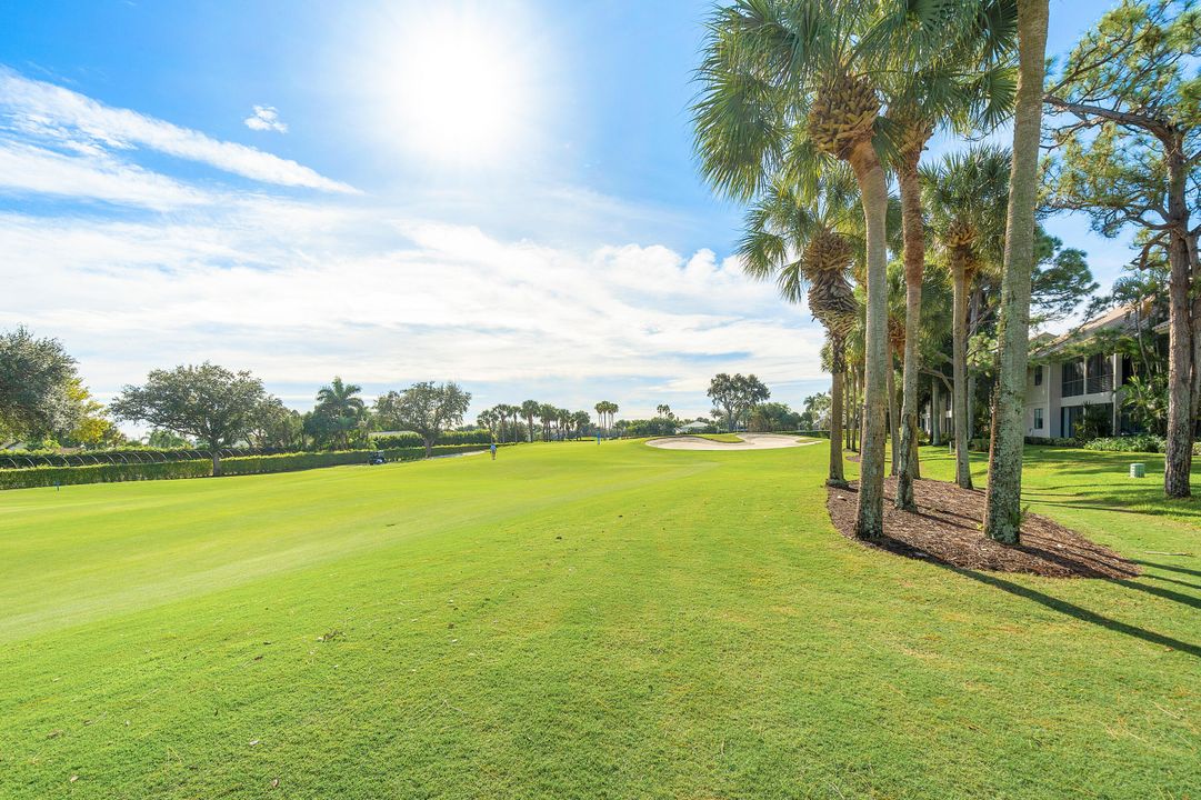 Activo con contrato: $11,500 (3 camas, 3 baños, 2483 Pies cuadrados)