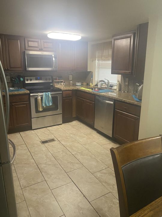 待售: $115,000 (3 贝兹, 2 浴室, 1420 平方英尺)