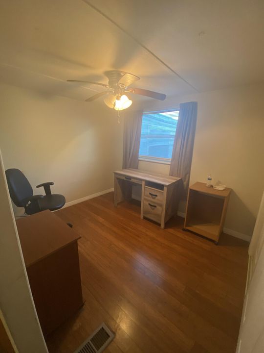 待售: $115,000 (3 贝兹, 2 浴室, 1420 平方英尺)