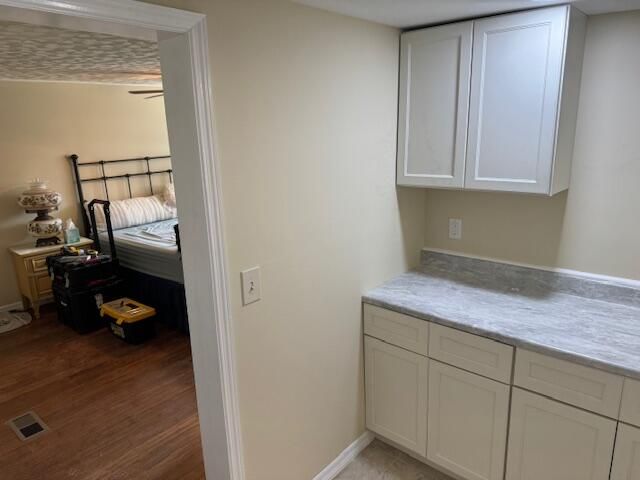 待售: $115,000 (3 贝兹, 2 浴室, 1420 平方英尺)