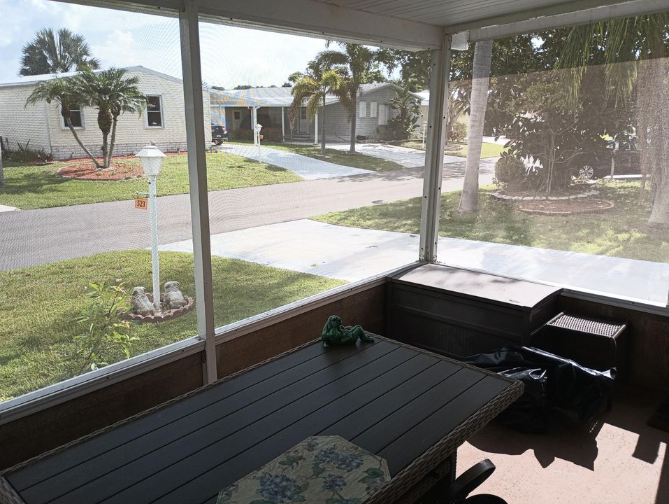 На продажу: $39,000 (2 спален, 2 ванн, 1200 Квадратных фут)