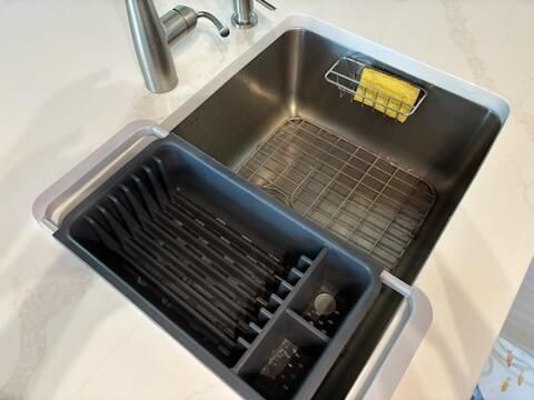 出租: $2,500 (2 贝兹, 1 浴室, 834 平方英尺)