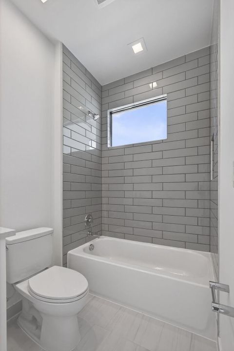 En Renta: $8,500 (5 camas, 5 baños, 5136 Pies cuadrados)