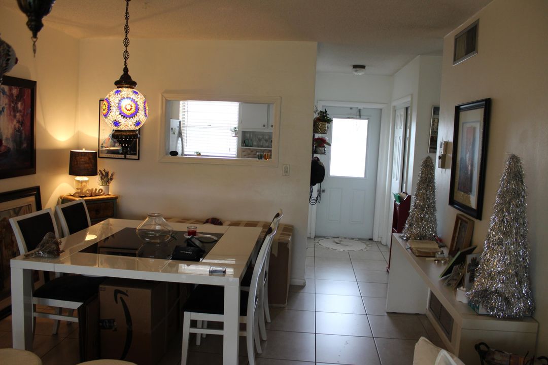 For Sale: $110,000 (1 beds, 1 baths, 600 Square Feet)