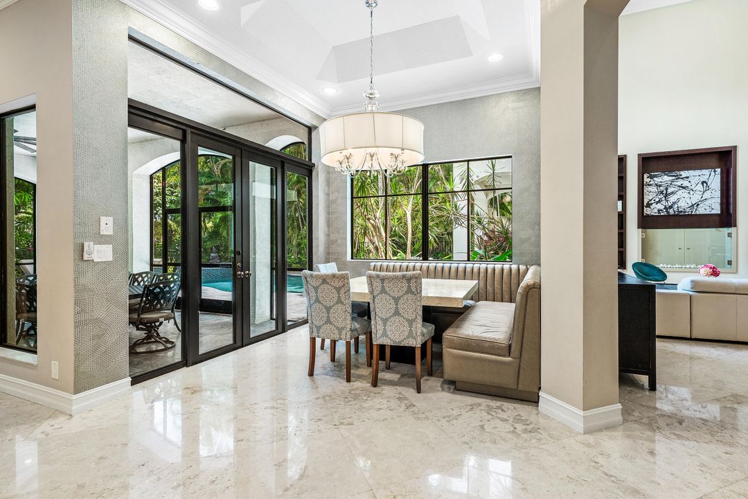 待售: $2,875,000 (6 贝兹, 5 浴室, 5935 平方英尺)