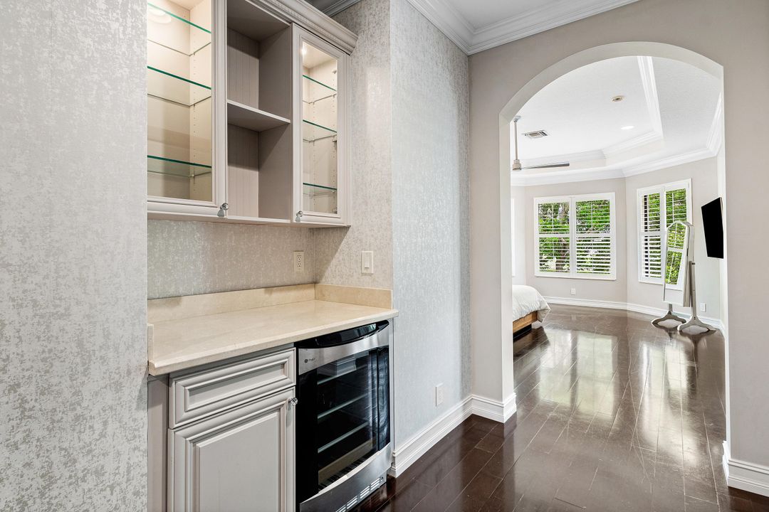 待售: $2,875,000 (6 贝兹, 5 浴室, 5935 平方英尺)