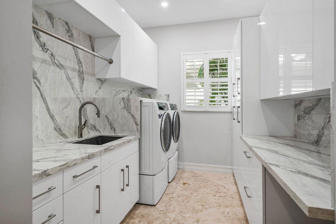 待售: $2,875,000 (6 贝兹, 5 浴室, 5935 平方英尺)